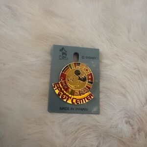 New Disney Epcot Center Pin